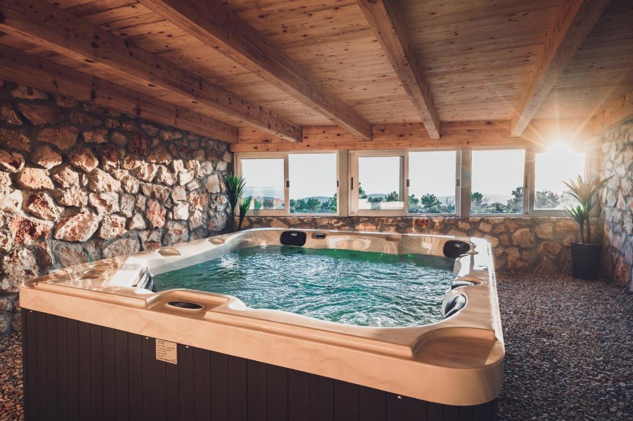 Hacienda Nikolic Villa Milna  Buitenkant foto